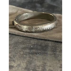 Hinged Clamper Bracelet Etched Floral Design Silver Tone Vintage Unsigned